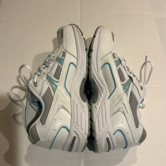 NWOT Vionic 23Walk lace up walking tennis shoes in white baby blue & gray - Picture 2 of 11